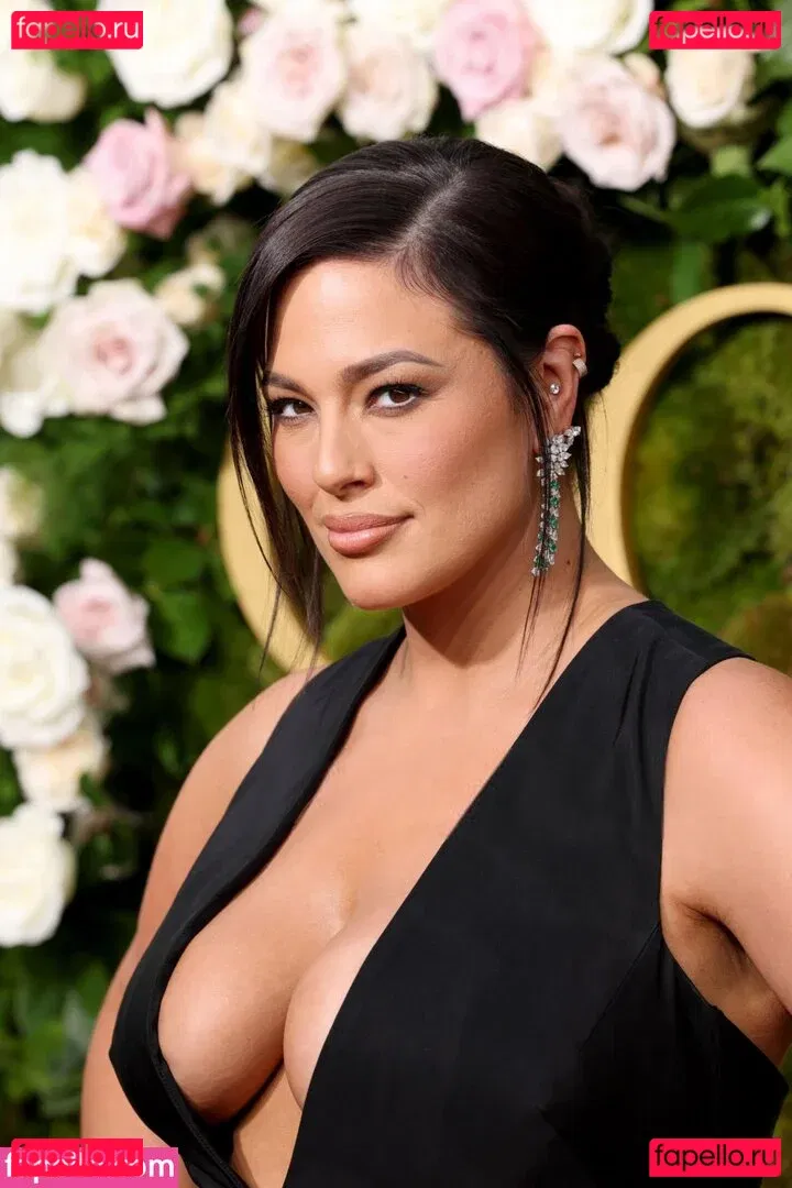 Ashley Graham Onlyfans Photo Gallery 