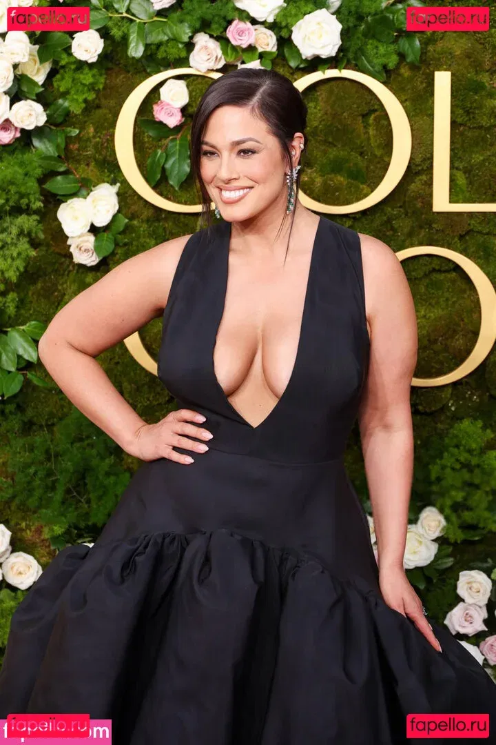 Ashley Graham Onlyfans Photo Gallery 