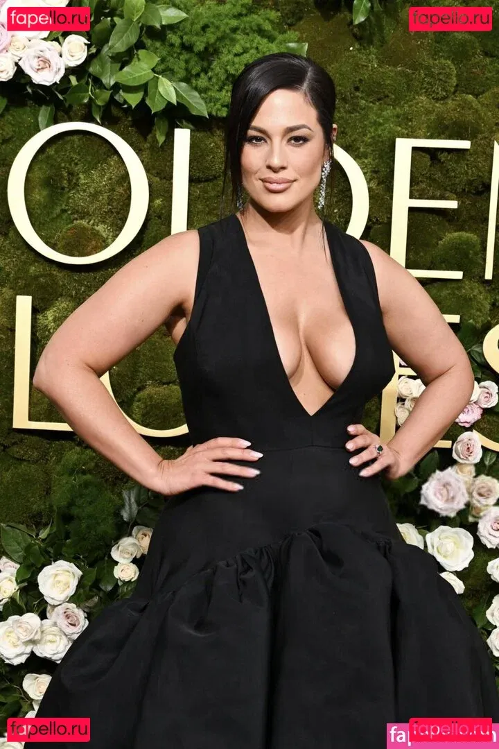 Ashley Graham Onlyfans Photo Gallery 