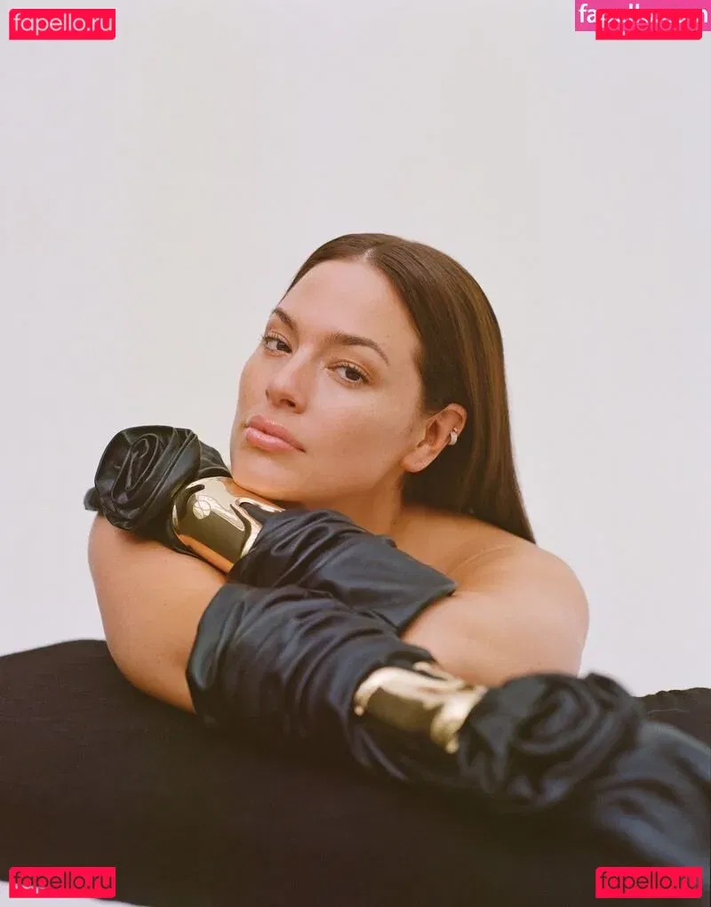 Ashley Graham Onlyfans Photo Gallery 