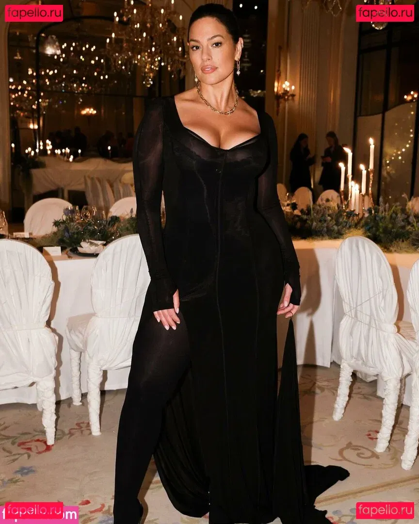 Ashley Graham Onlyfans Photo Gallery 