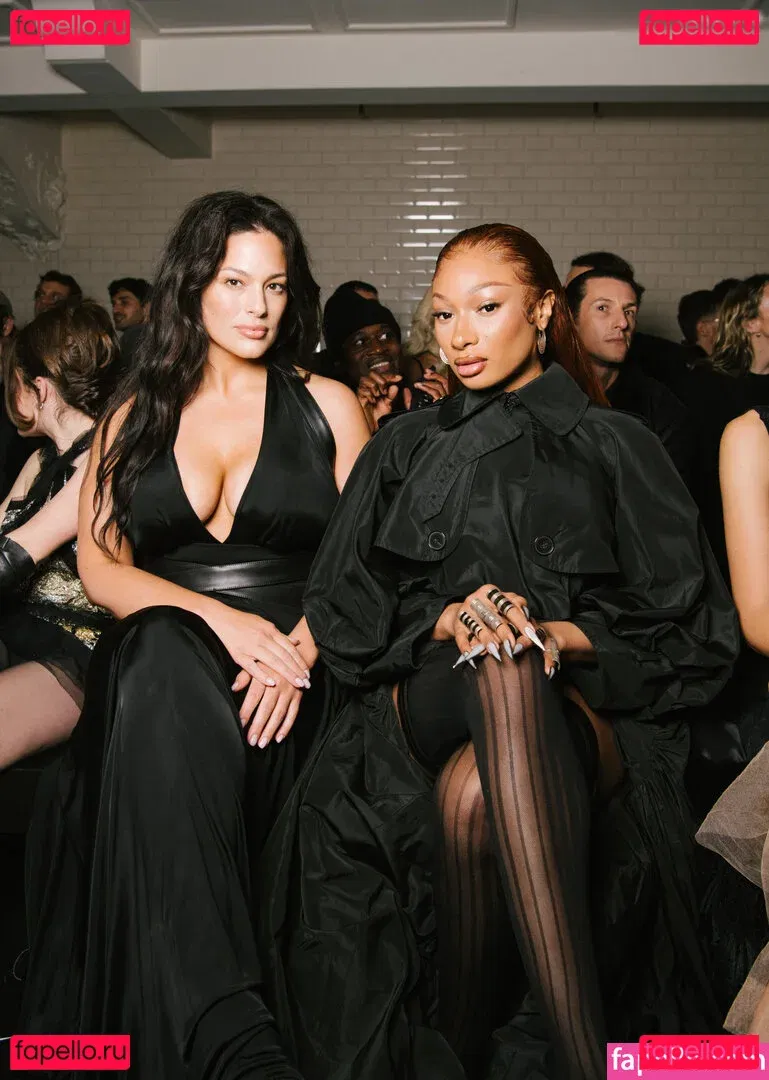 Ashley Graham Onlyfans Photo Gallery 