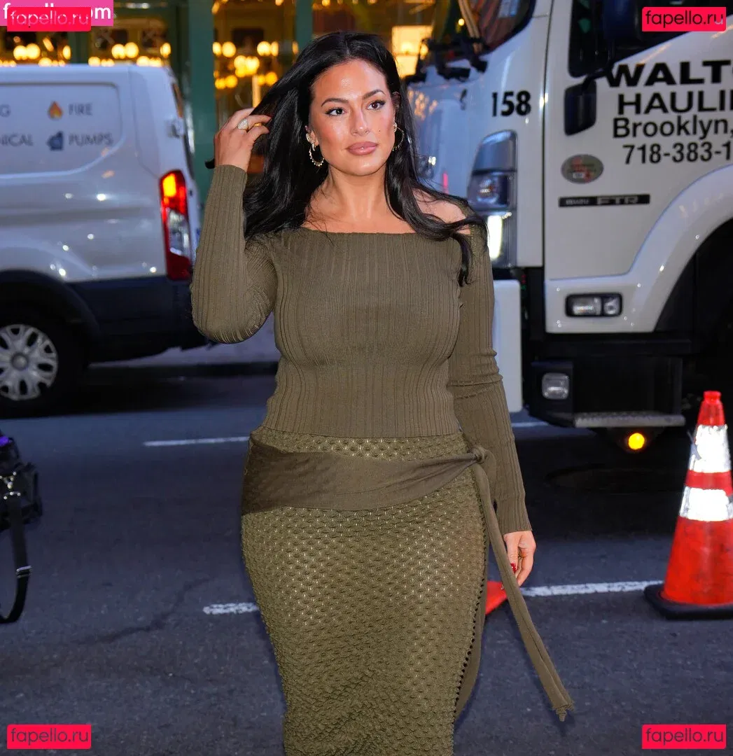 Ashley Graham Onlyfans Photo Gallery 