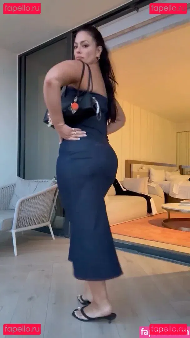 Ashley Graham Onlyfans Photo Gallery 