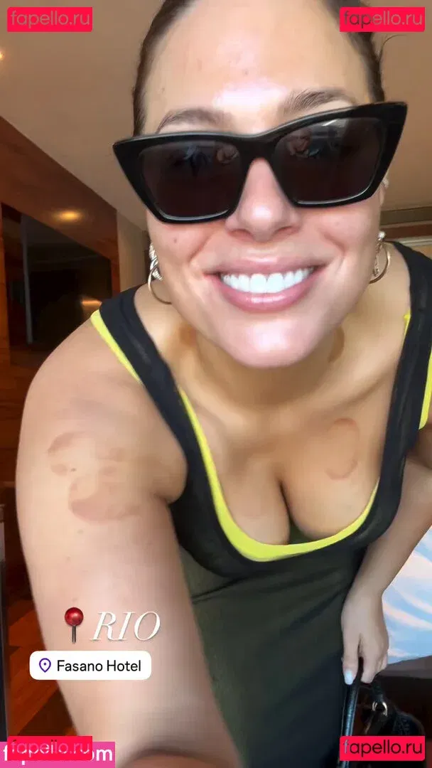 Ashley Graham Onlyfans Photo Gallery 