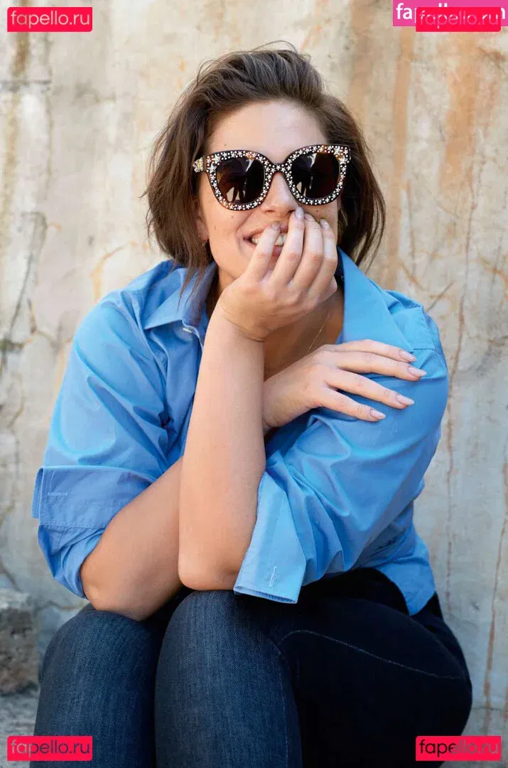 Ashley Graham Onlyfans Photo Gallery 