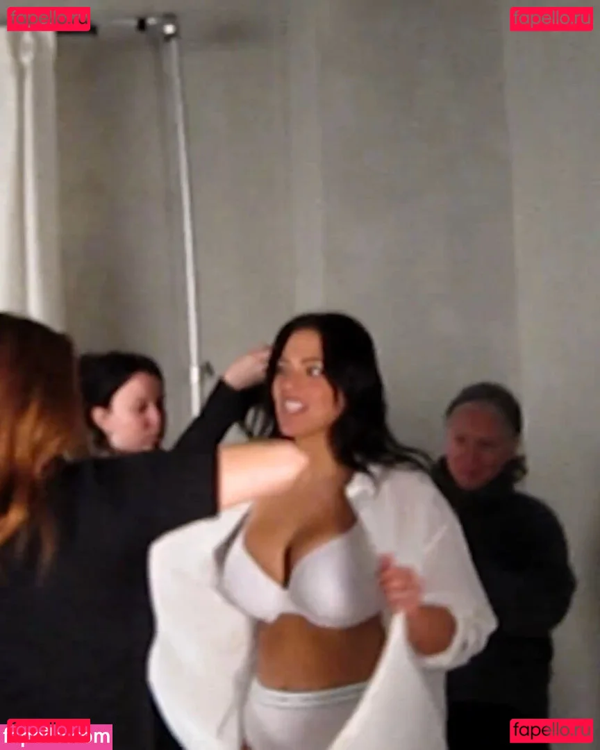 Ashley Graham Onlyfans Photo Gallery 