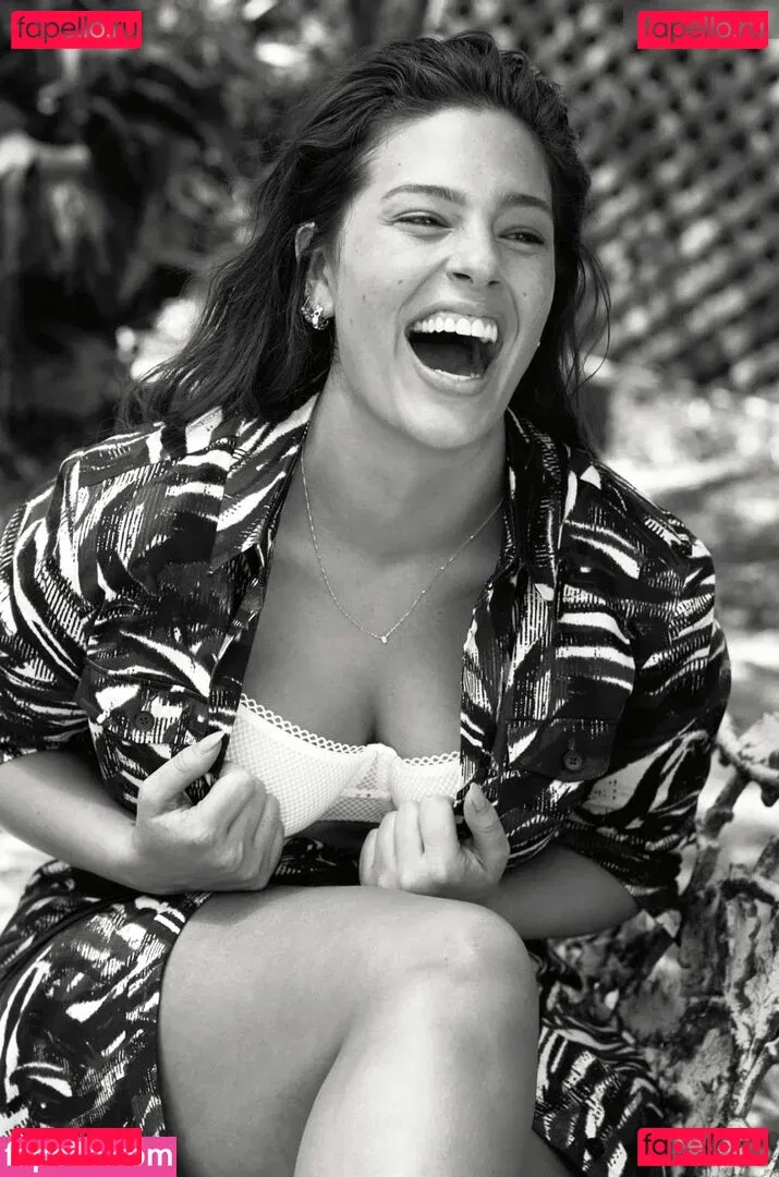 Ashley Graham Onlyfans Photo Gallery 