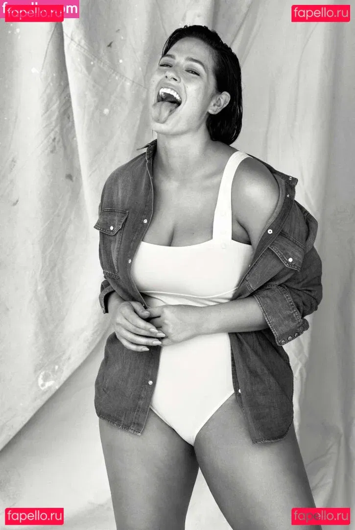 Ashley Graham Onlyfans Photo Gallery 