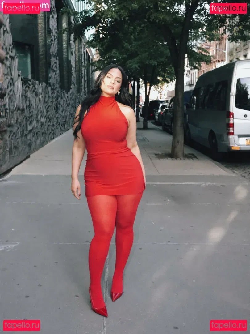 Ashley Graham Onlyfans Photo Gallery 