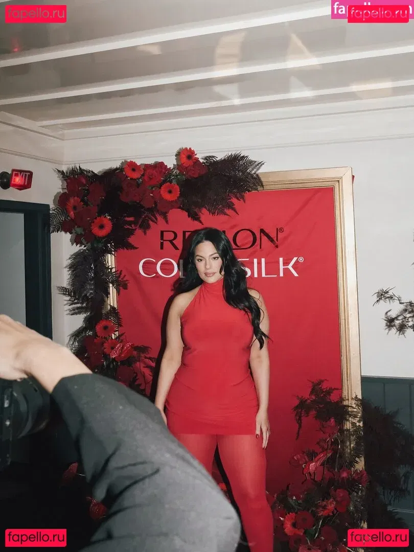 Ashley Graham Onlyfans Photo Gallery 