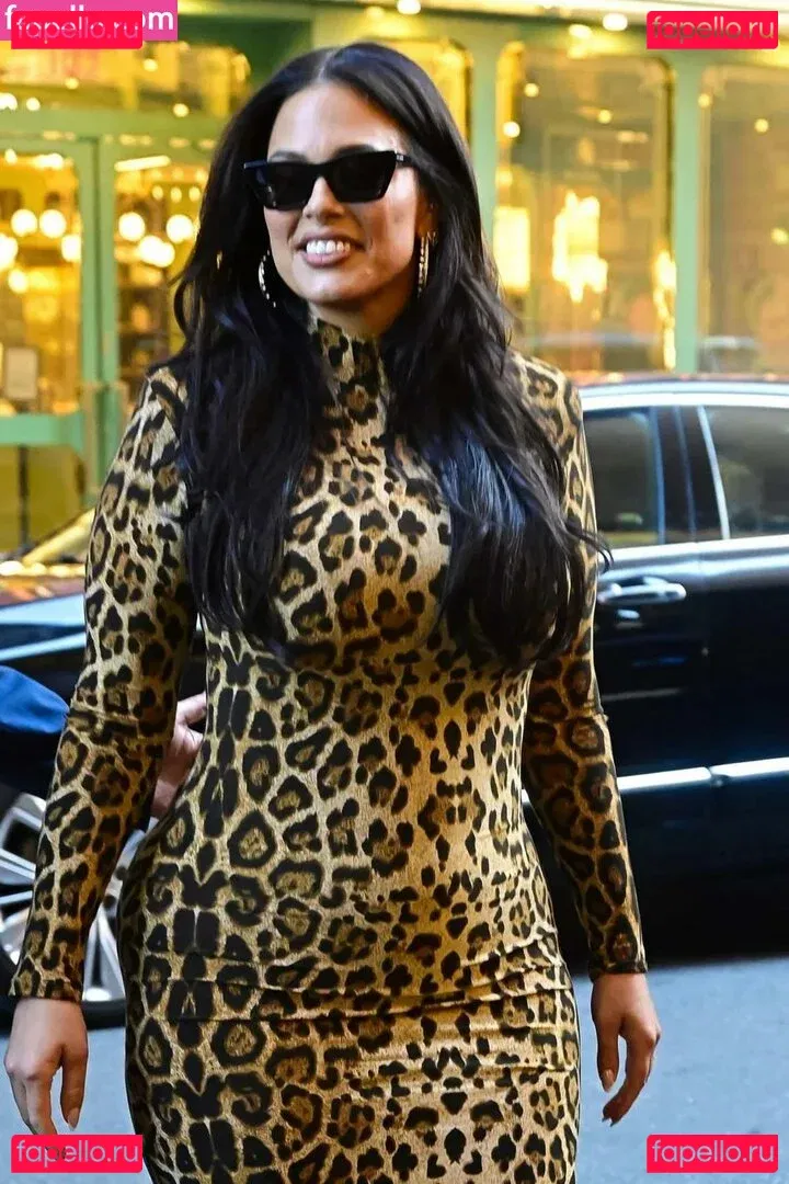 Ashley Graham Onlyfans Photo Gallery 