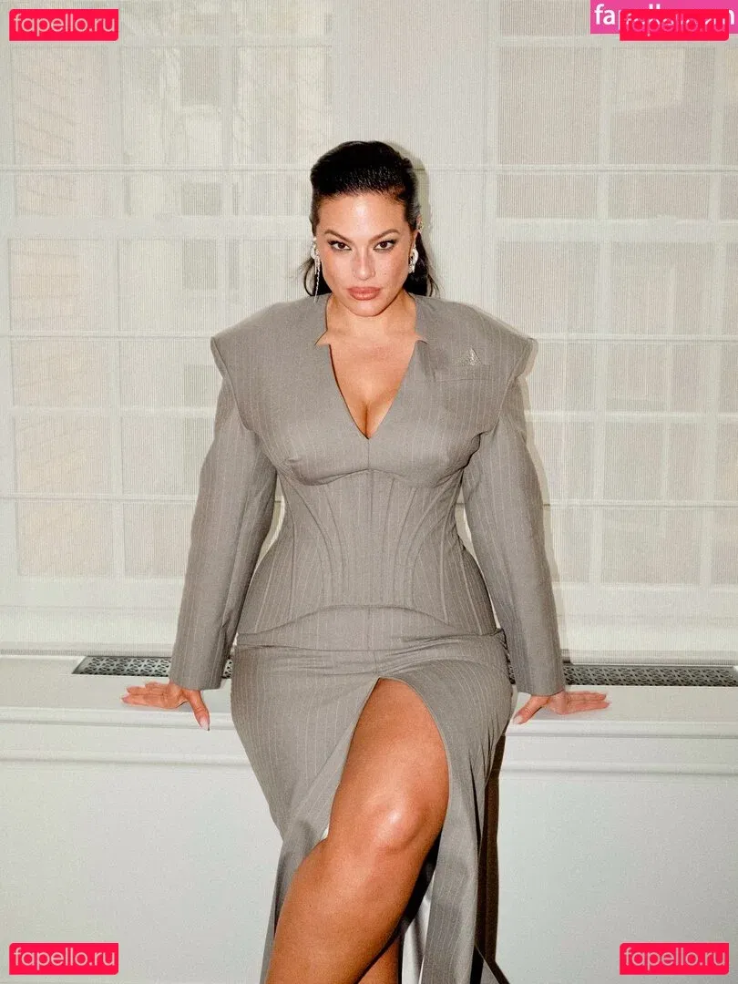 Ashley Graham Onlyfans Photo Gallery 