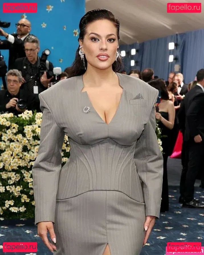 Ashley Graham Onlyfans Photo Gallery 