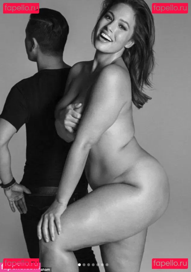 Ashley Graham Onlyfans Photo Gallery 