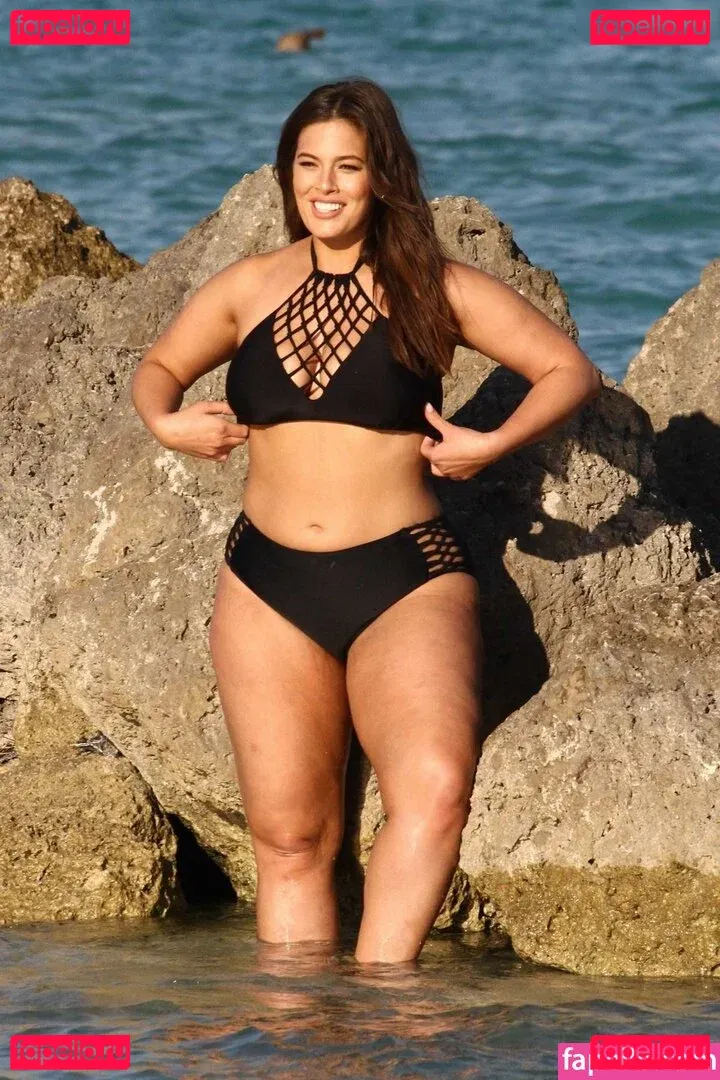 Ashley Graham Onlyfans Photo Gallery 