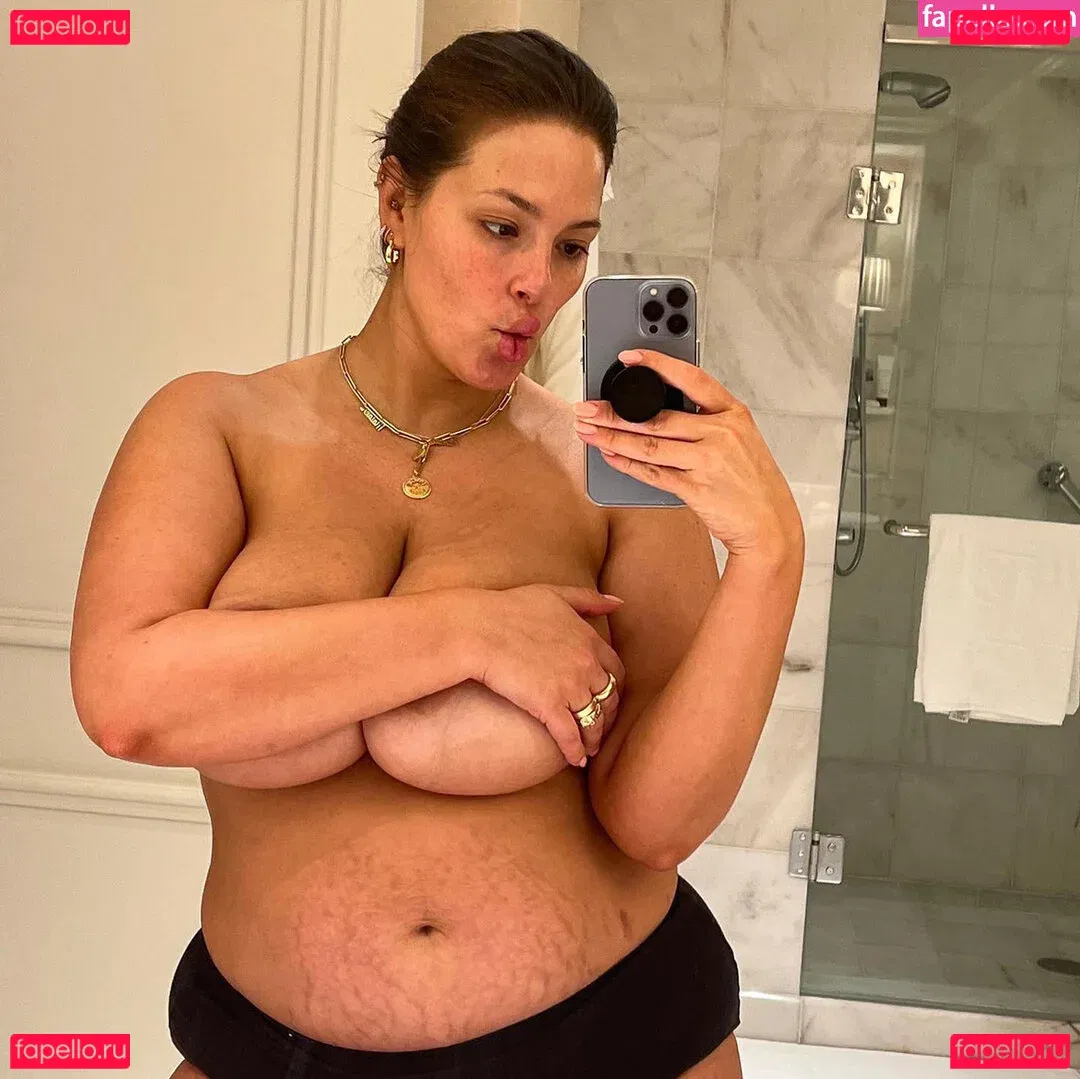 Ashley Graham Onlyfans Photo Gallery 