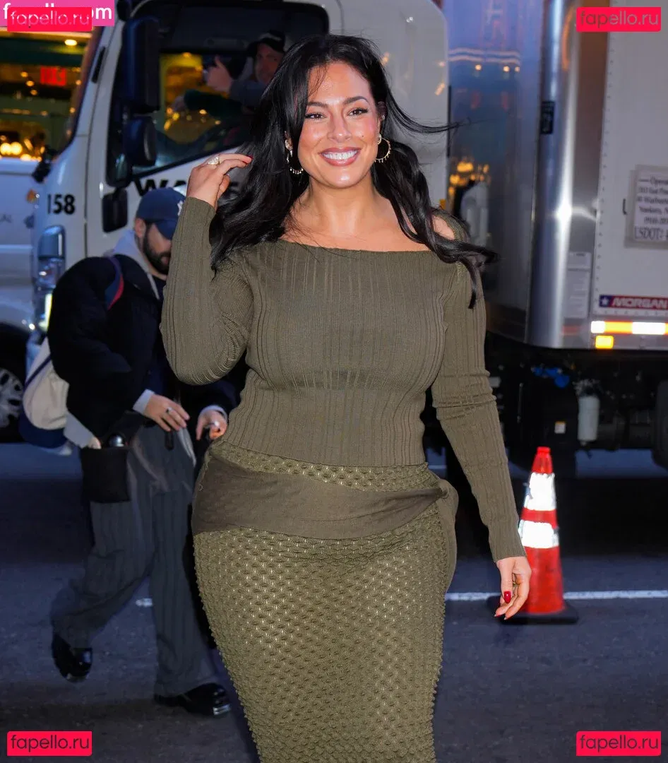 Ashley Graham Onlyfans Photo Gallery 