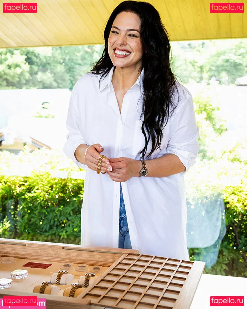 Ashley Graham Onlyfans Photo Gallery 