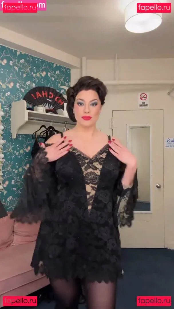 Ashley Graham Onlyfans Photo Gallery 