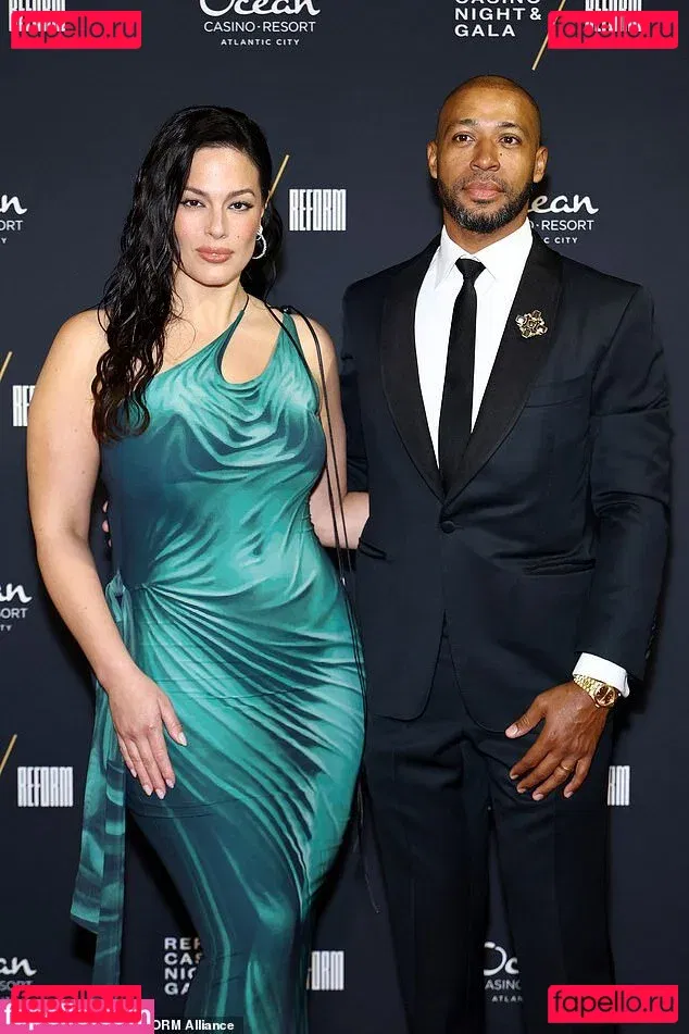 Ashley Graham Onlyfans Photo Gallery 