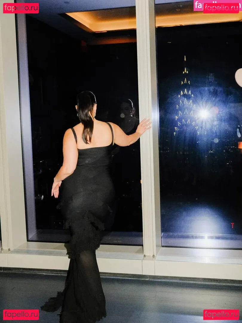 Ashley Graham Onlyfans Photo Gallery 