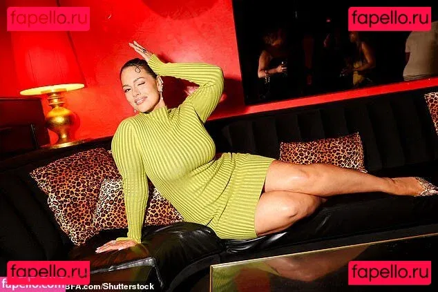 Ashley Graham Onlyfans Photo Gallery 