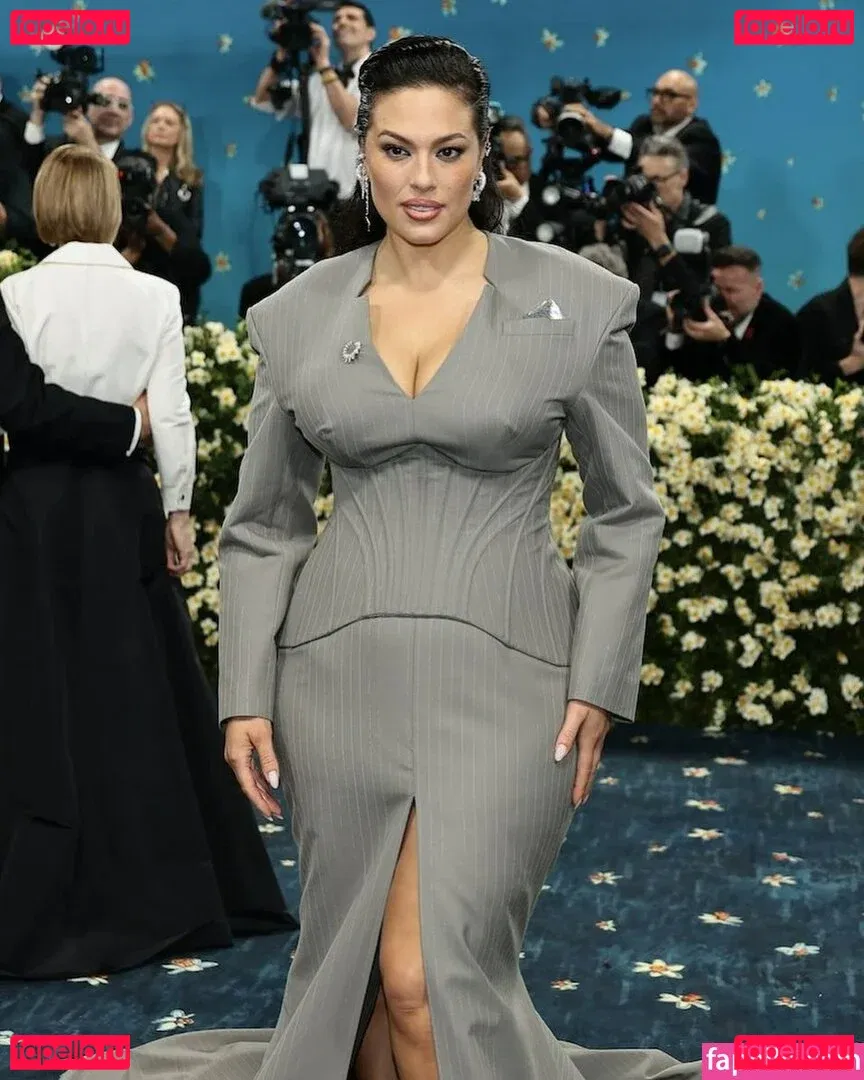 Ashley Graham Onlyfans Photo Gallery 