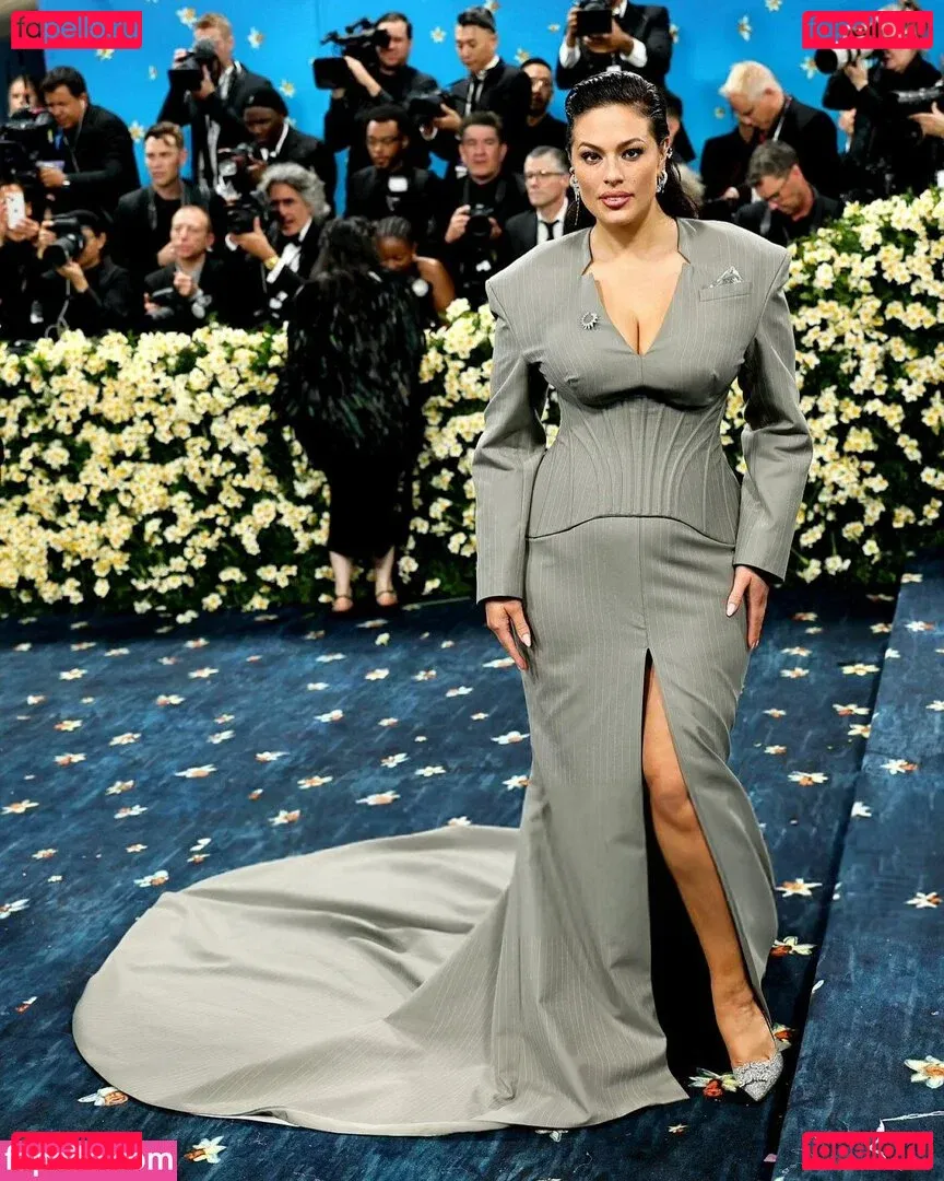 Ashley Graham Onlyfans Photo Gallery 