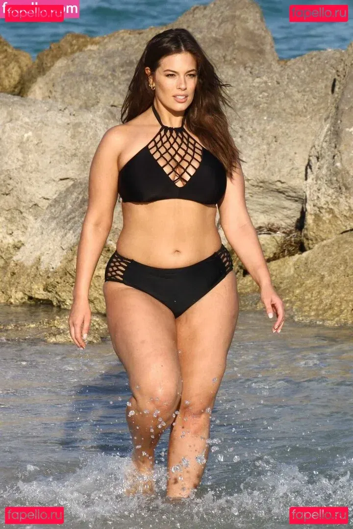 Ashley Graham Onlyfans Photo Gallery 