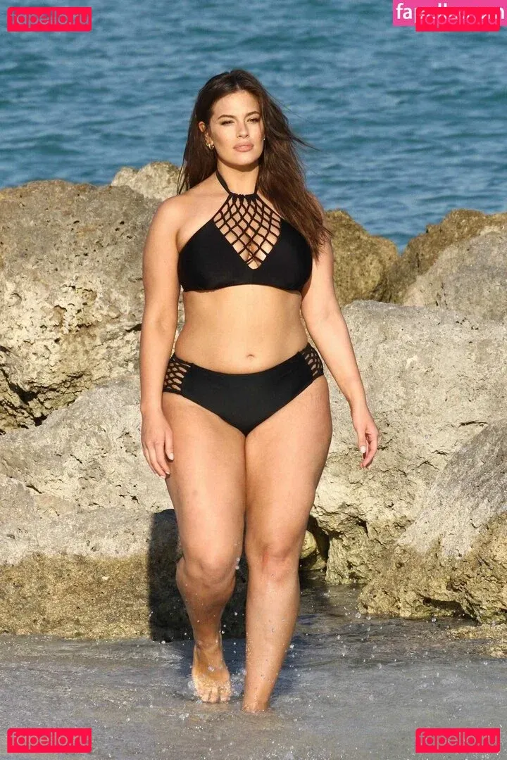 Ashley Graham Onlyfans Photo Gallery 
