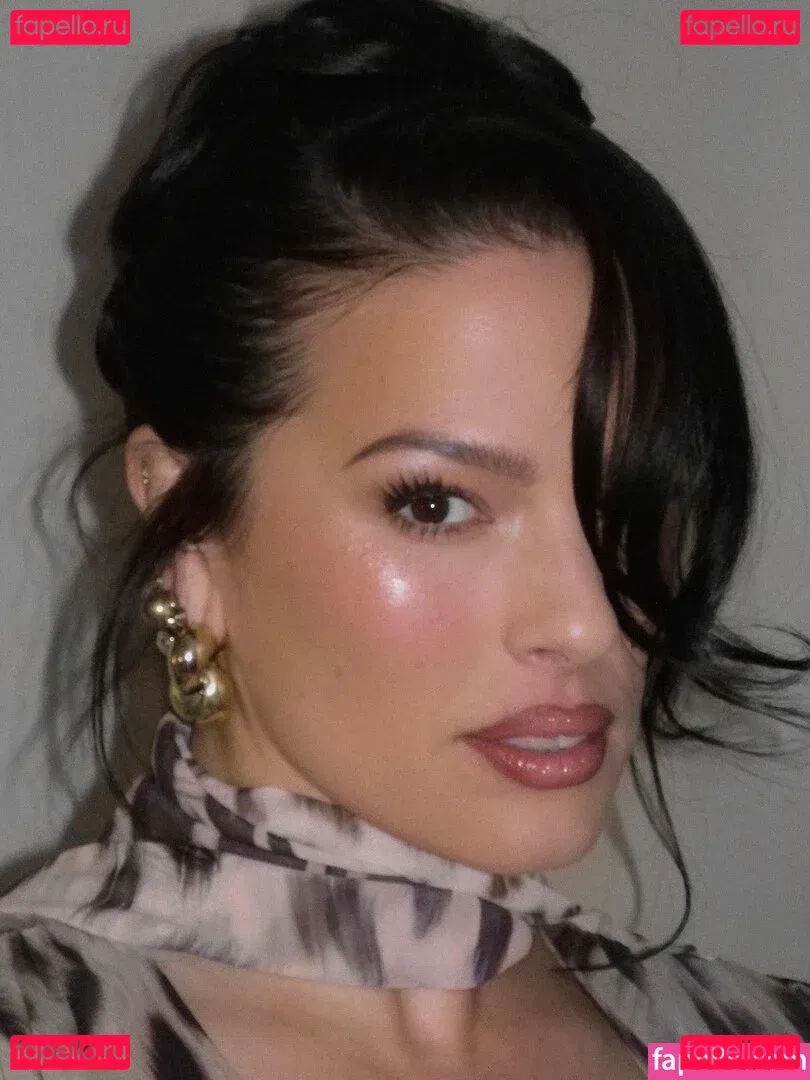 Ashley Graham Onlyfans Photo Gallery 