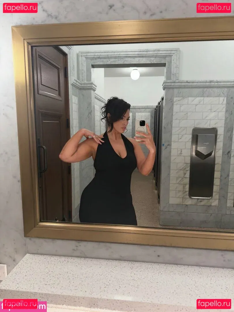 Ashley Graham Onlyfans Photo Gallery 