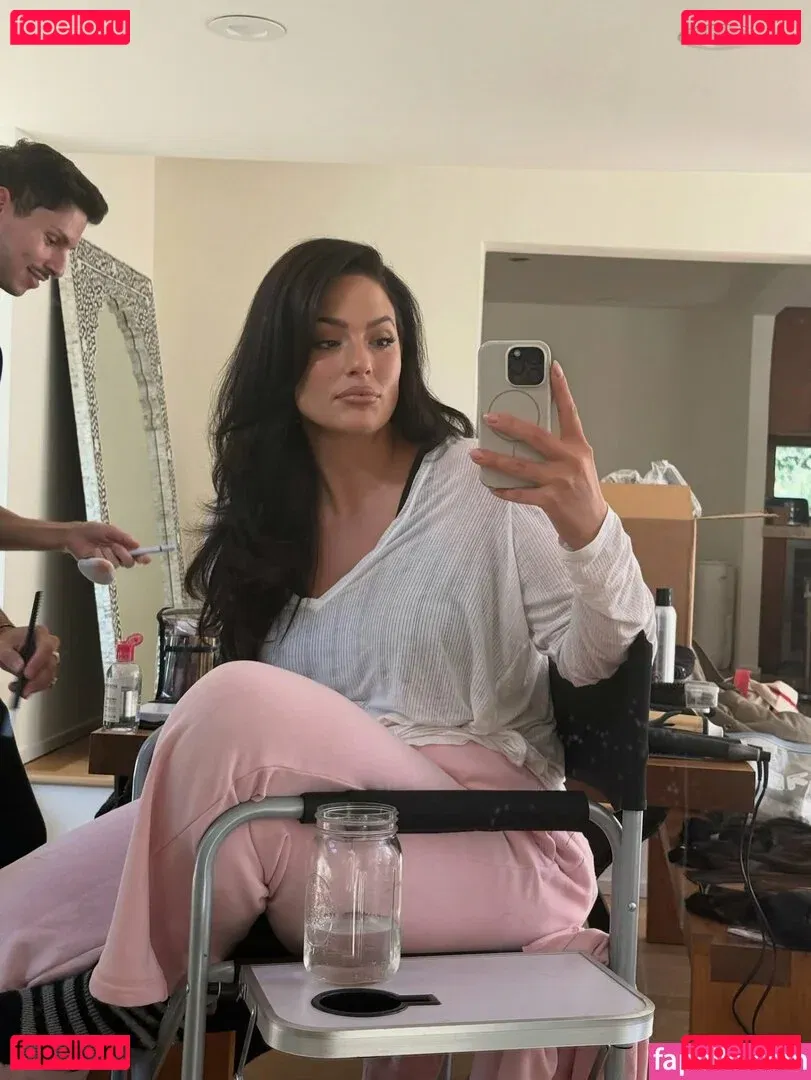 Ashley Graham Onlyfans Photo Gallery 