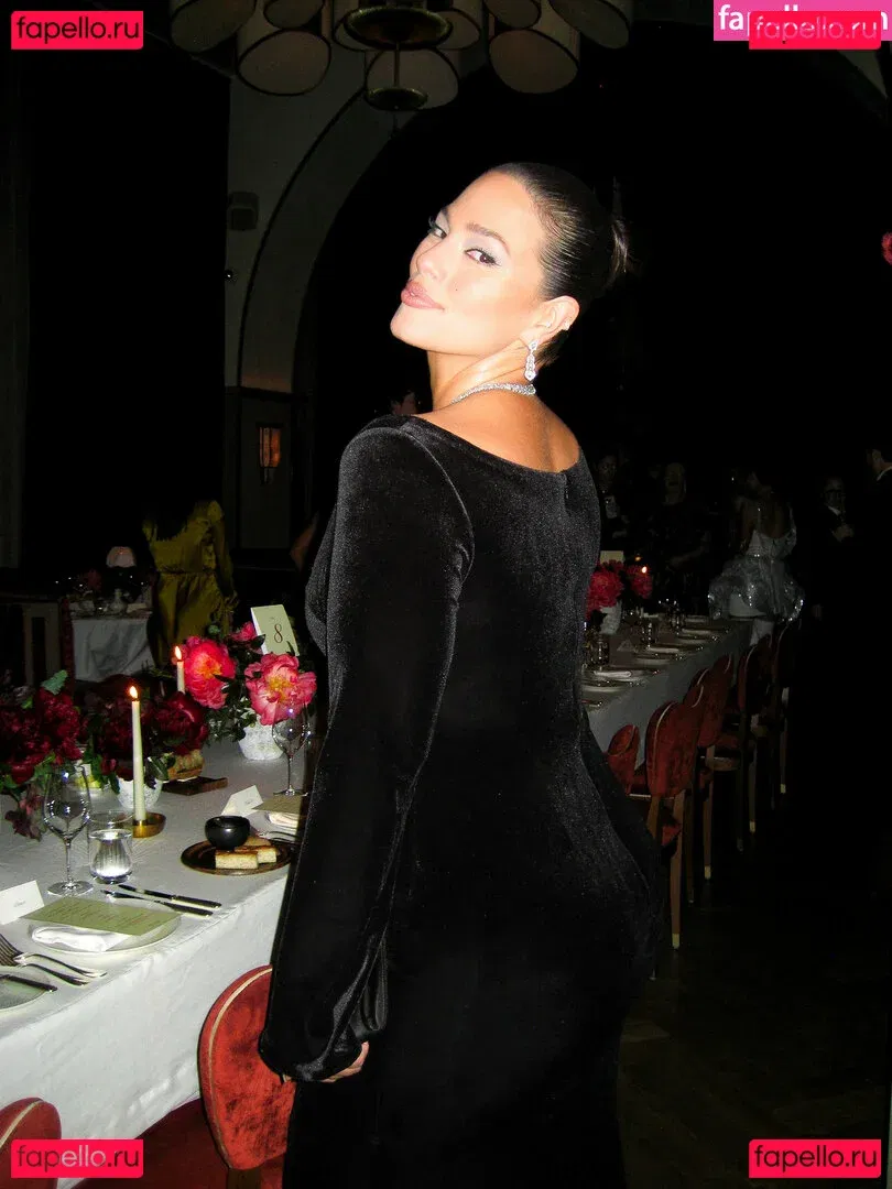 Ashley Graham Onlyfans Photo Gallery 