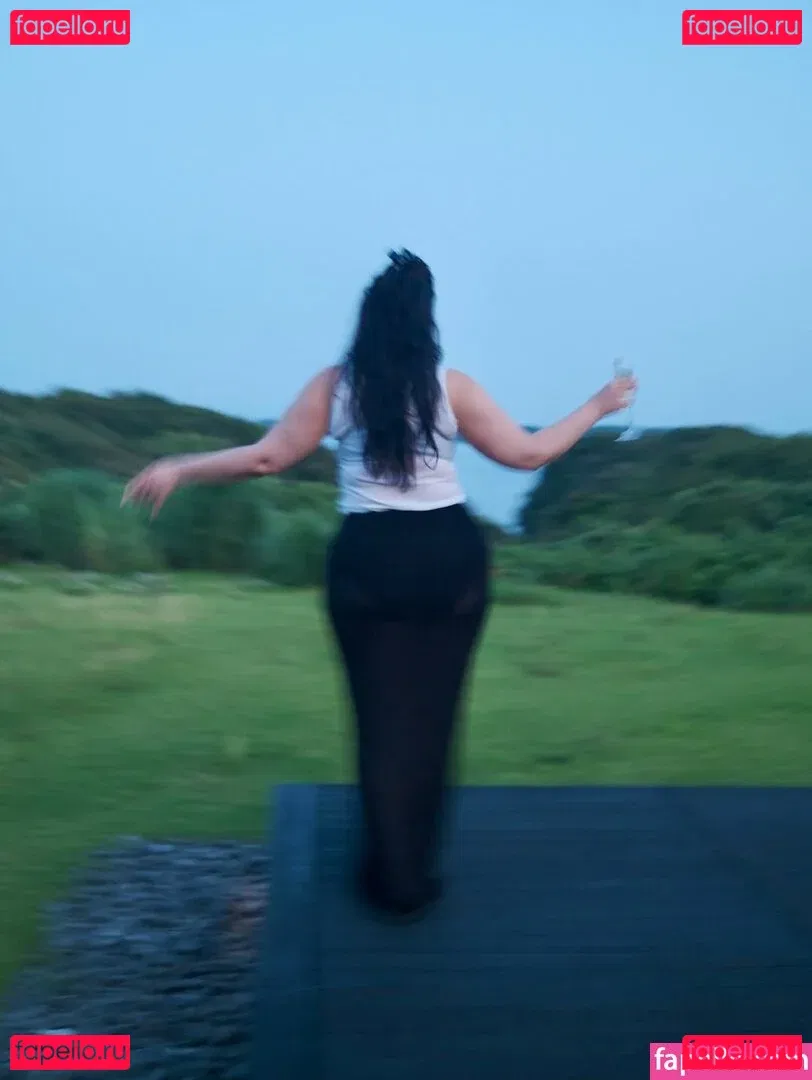 Ashley Graham Onlyfans Photo Gallery 