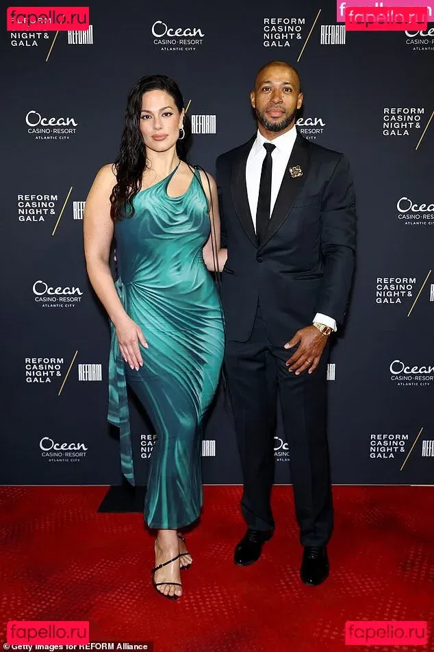 Ashley Graham Onlyfans Photo Gallery 