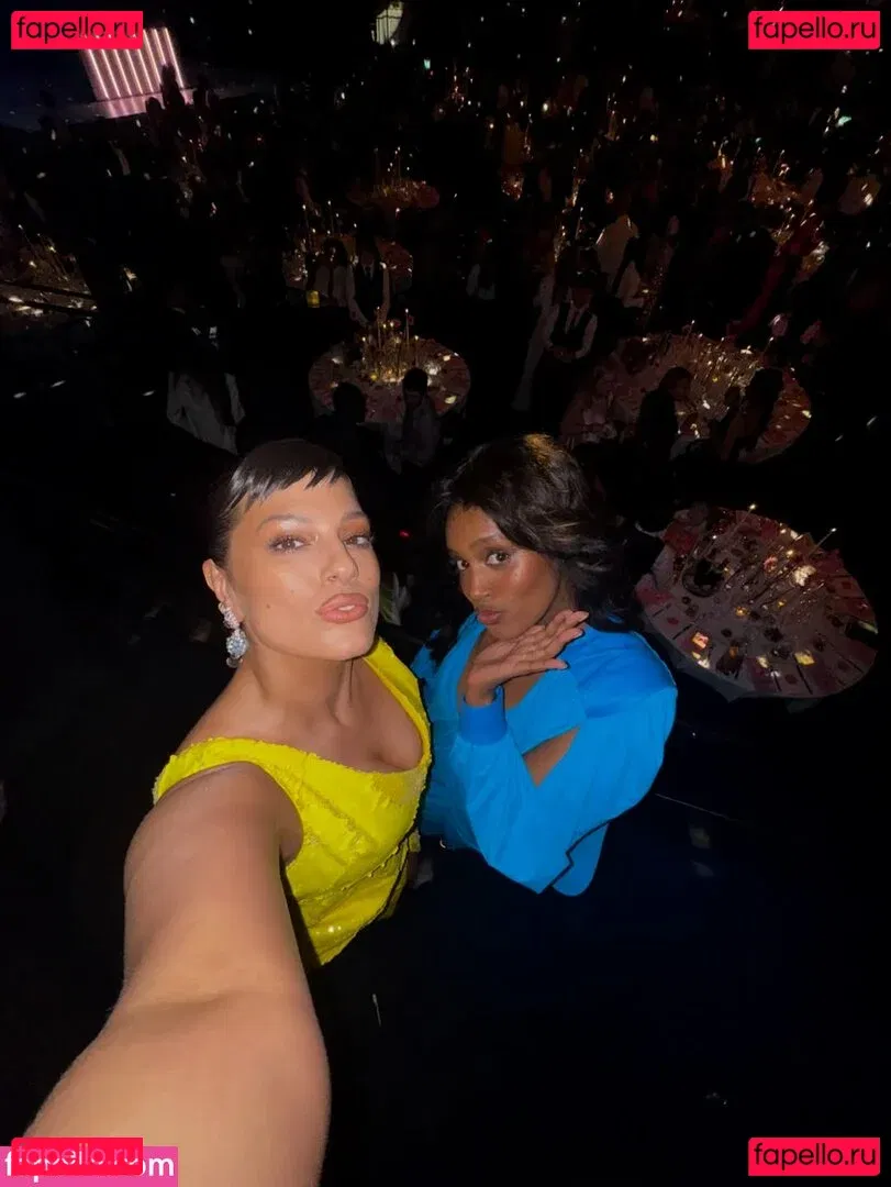 Ashley Graham Onlyfans Photo Gallery 