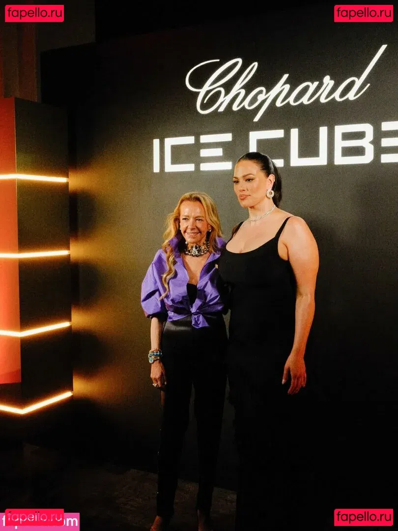 Ashley Graham Onlyfans Photo Gallery 