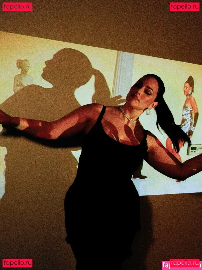 Ashley Graham Onlyfans Photo Gallery 