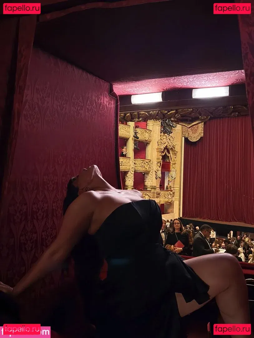 Ashley Graham Onlyfans Photo Gallery 