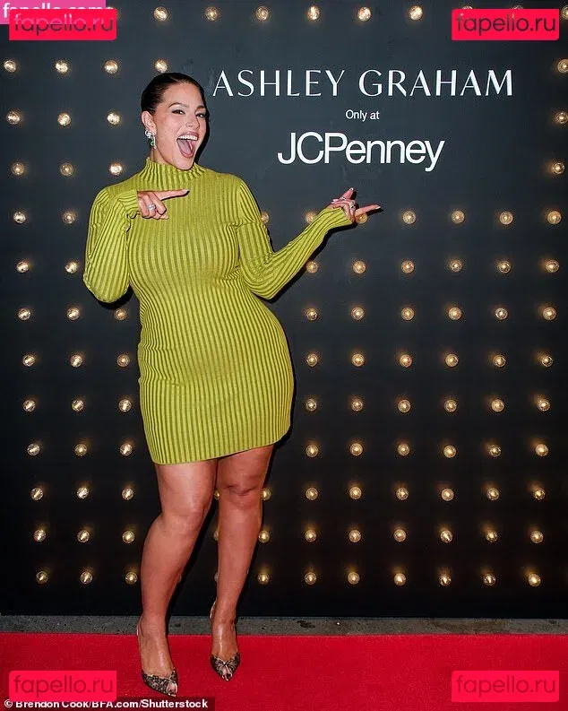 Ashley Graham Onlyfans Photo Gallery 