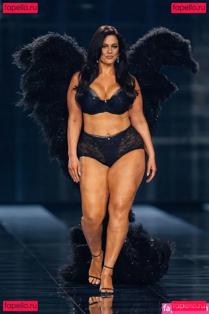 Ashley Graham Onlyfans Photo Gallery 