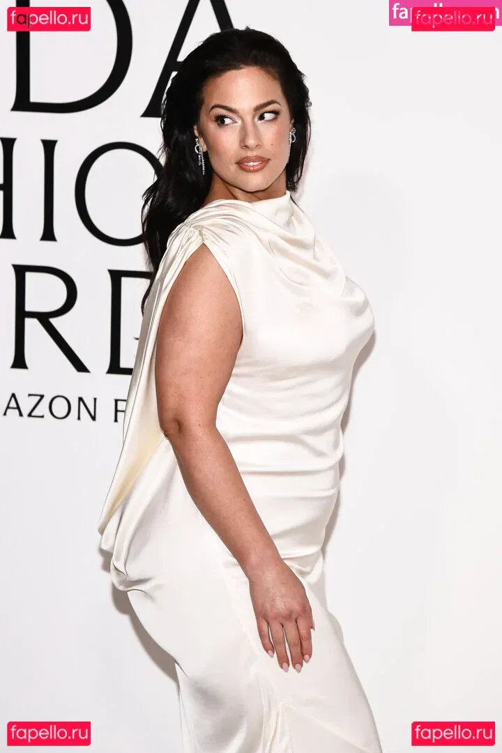 Ashley Graham Onlyfans Photo Gallery 