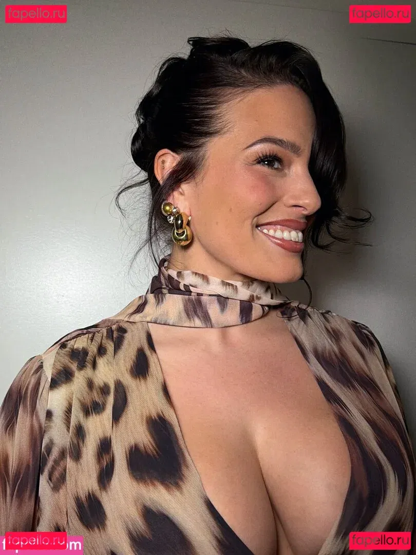 Ashley Graham Onlyfans Photo Gallery 