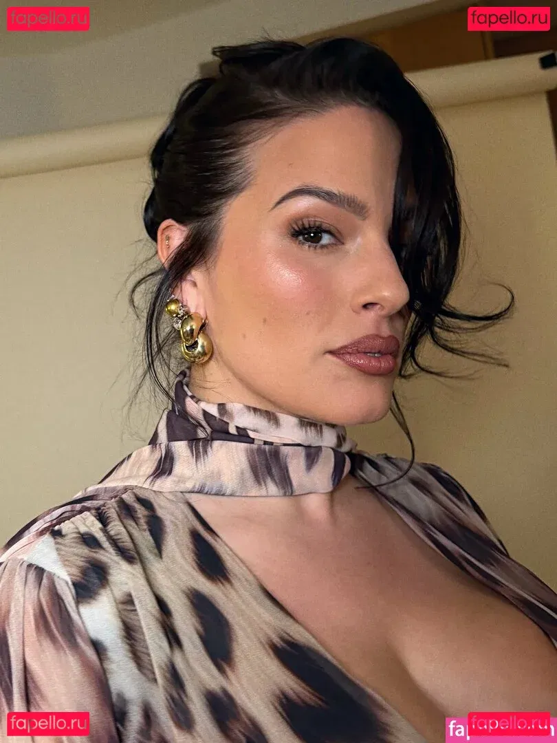 Ashley Graham Onlyfans Photo Gallery 