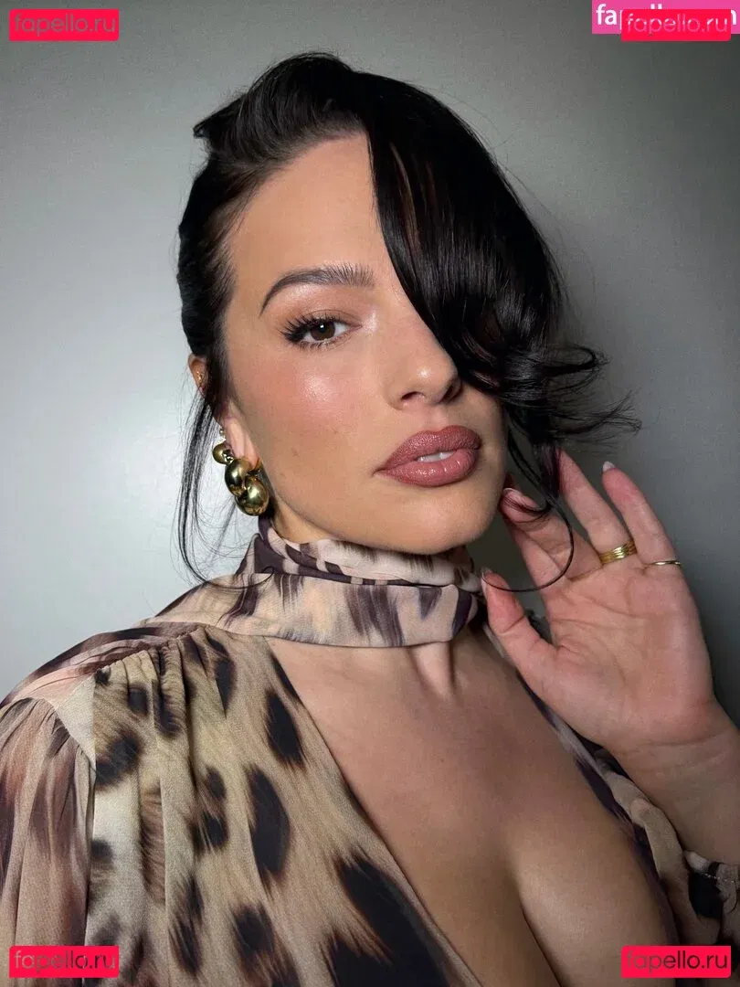 Ashley Graham Onlyfans Photo Gallery 