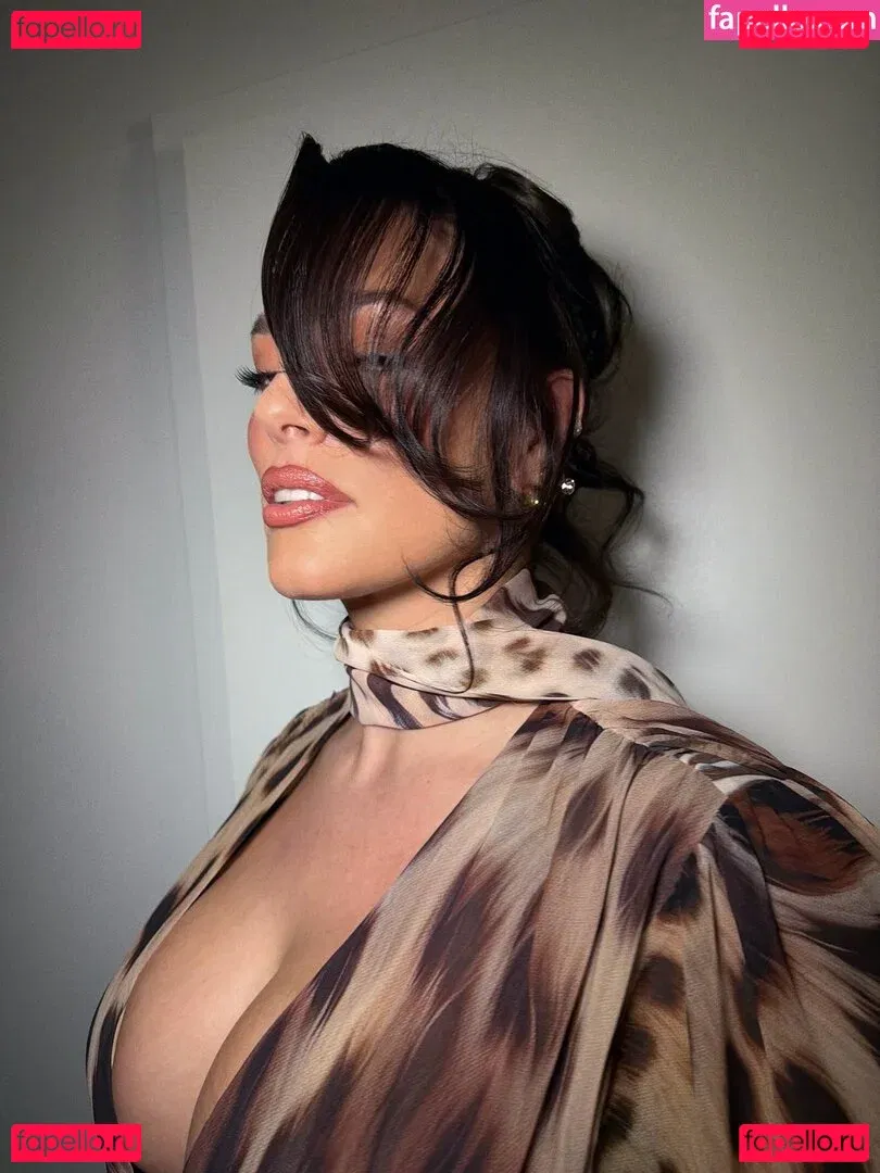 Ashley Graham Onlyfans Photo Gallery 