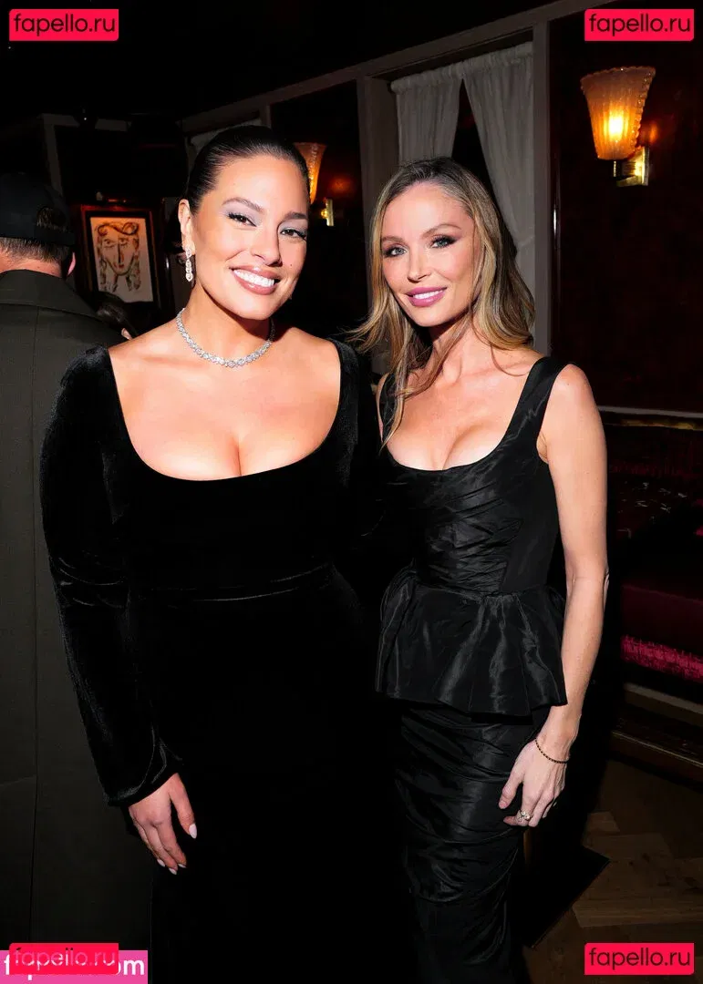 Ashley Graham Onlyfans Photo Gallery 