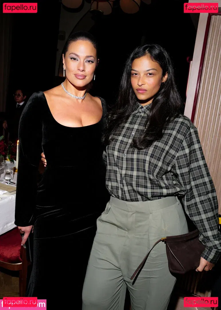 Ashley Graham Onlyfans Photo Gallery 